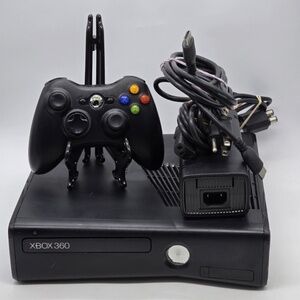 Xbox 360 S 1439 250GB Console